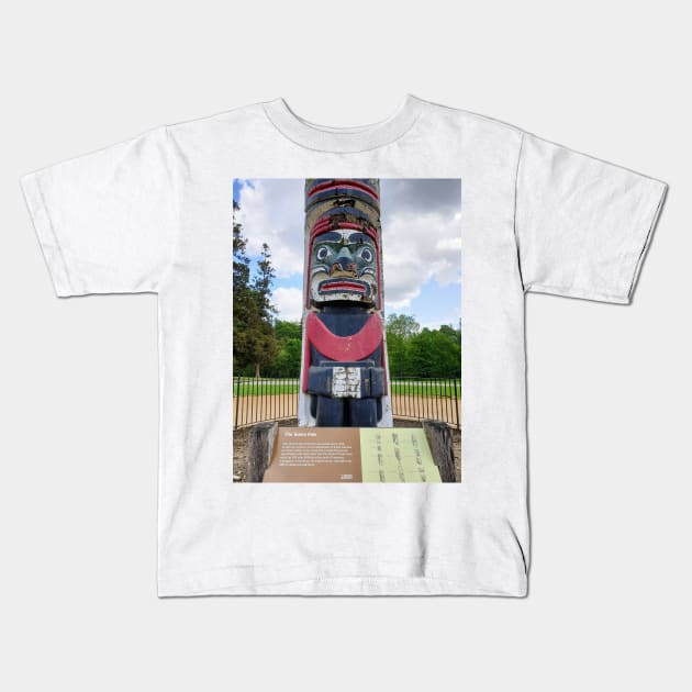 Totem pole in Virginia waters Kids T-Shirt by fantastic-designs